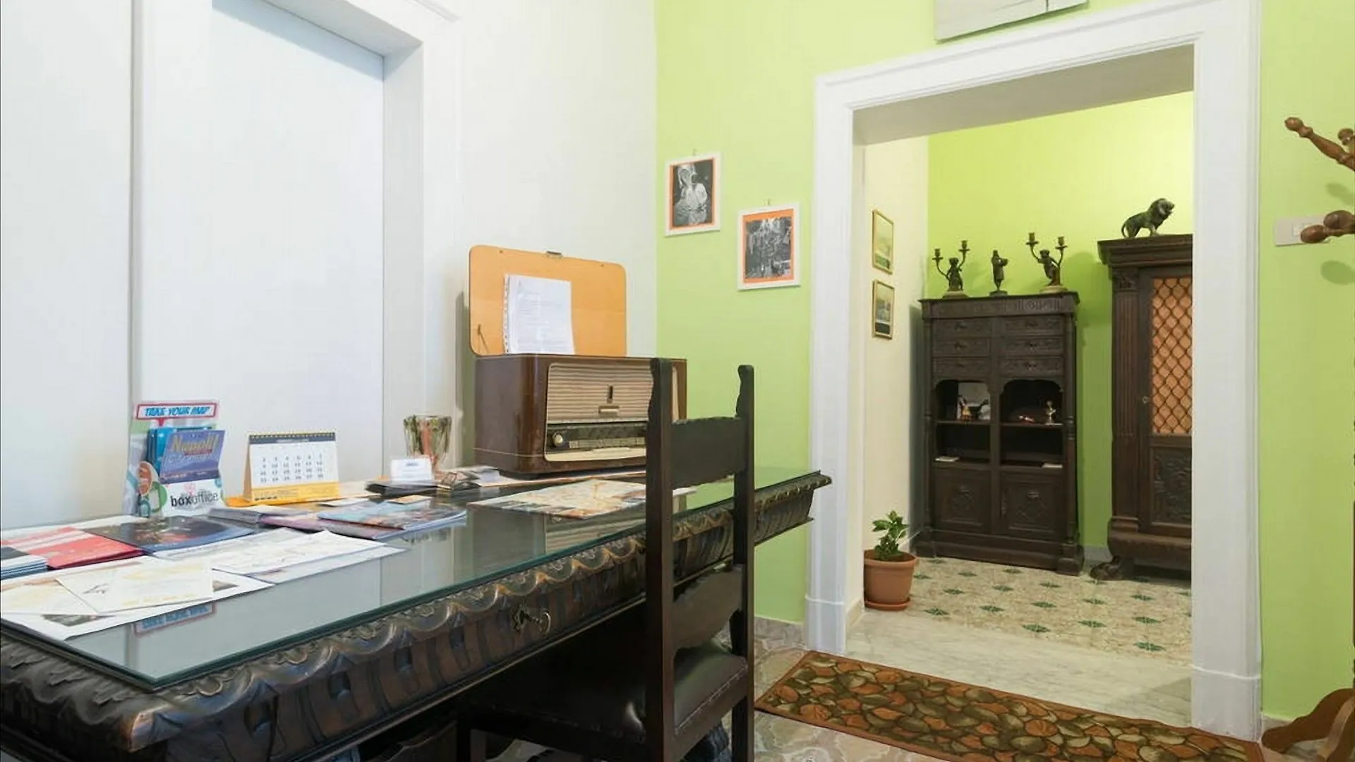 Bed And Breakfast Casa Mariella Naples Italy