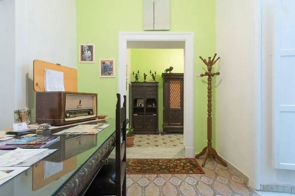 Bed And Breakfast Casa Mariella Naples Italy