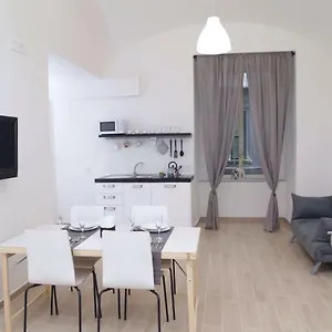 Centro Storico Napoletano Apartment